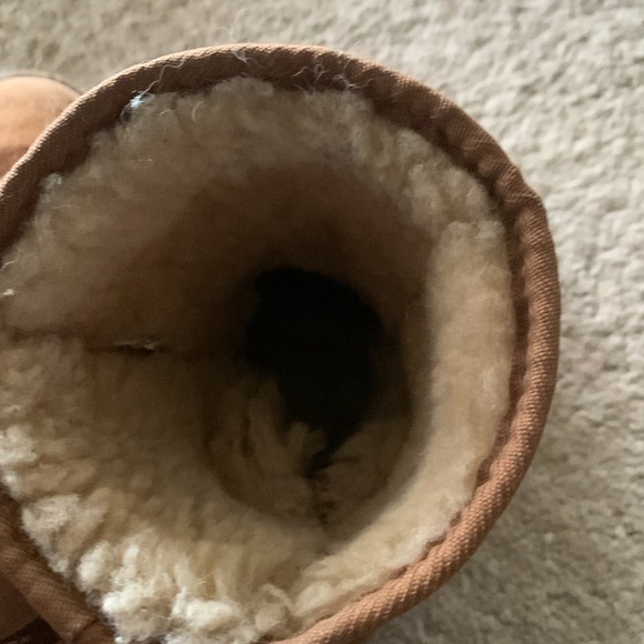 Ugg boots - Picture 3 of 4